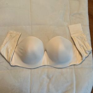 Strapless bra